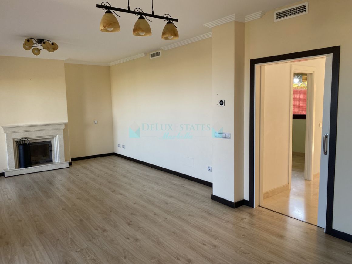 Town House for rent in Atalaya, Estepona