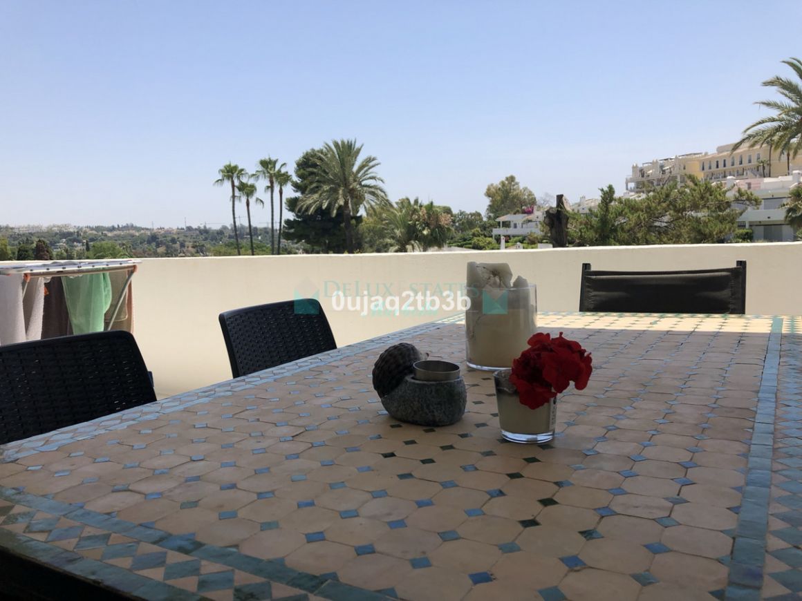 Penthouse for sale in Aloha, Nueva Andalucia