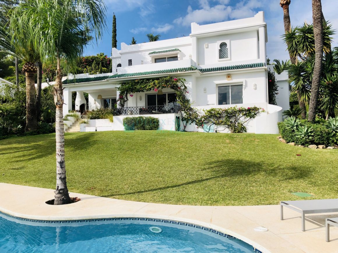 Villa for rent in Benahavis