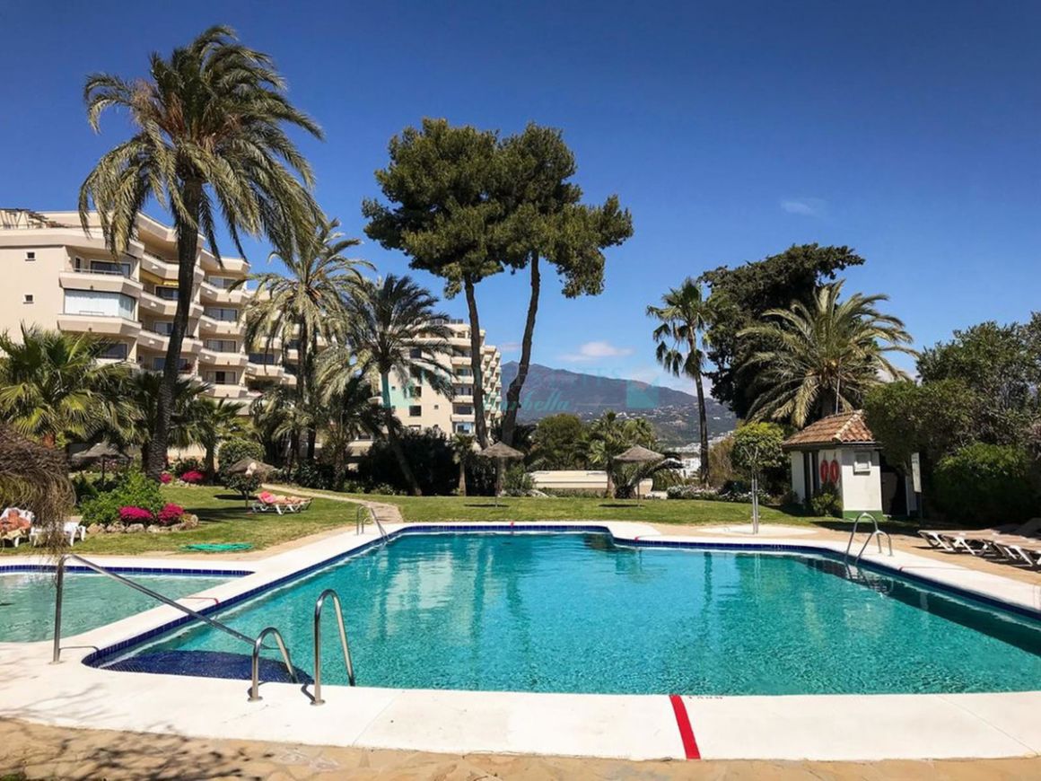Studio for sale in Atalaya, Estepona