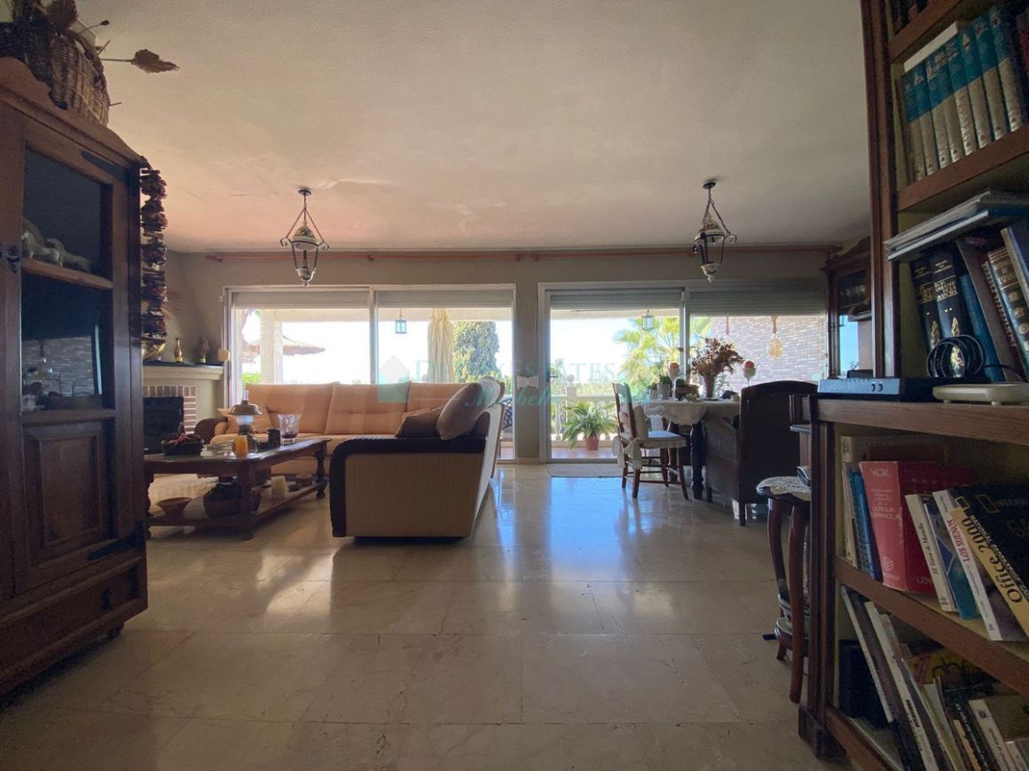 Villa for sale in Elviria, Marbella East