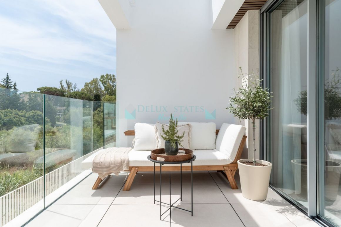 Apartment for rent in Elviria, Marbella East