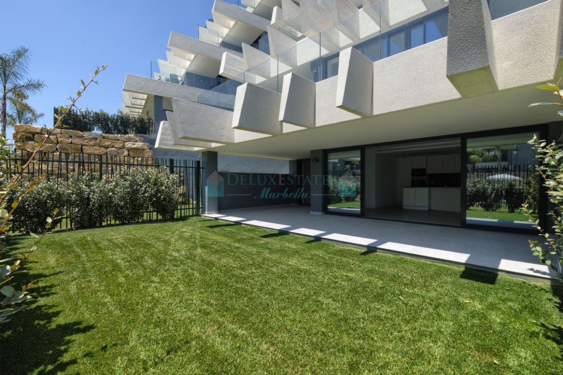 Ground Floor Apartment for sale in Selwo, Estepona