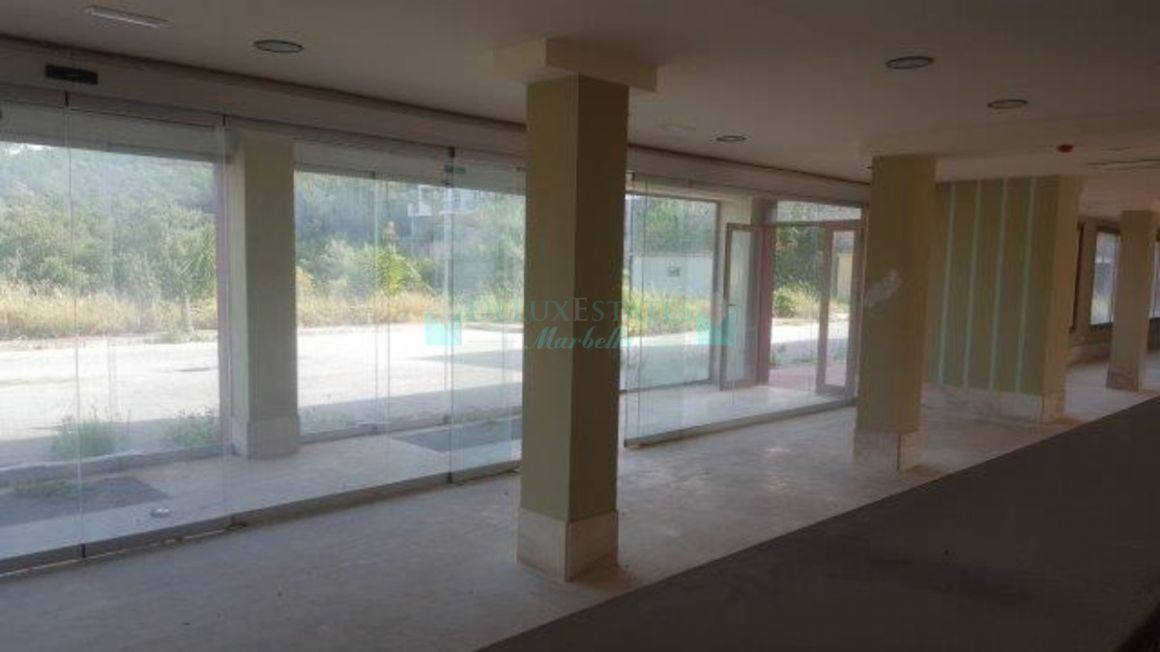 Hotel for sale in Istan