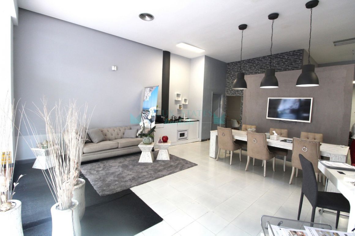 Office for rent in Marbella - Puerto Banus