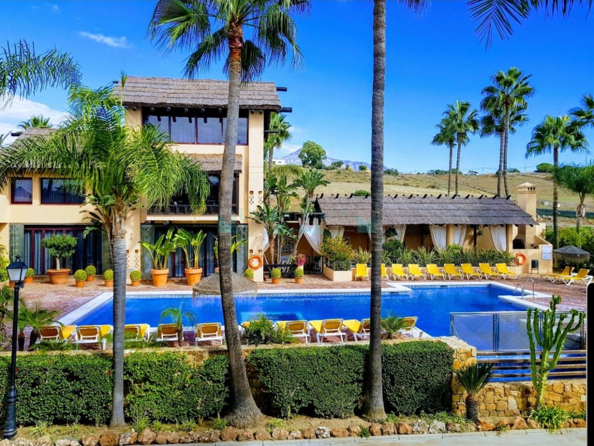 Town House for sale in Nueva Andalucia