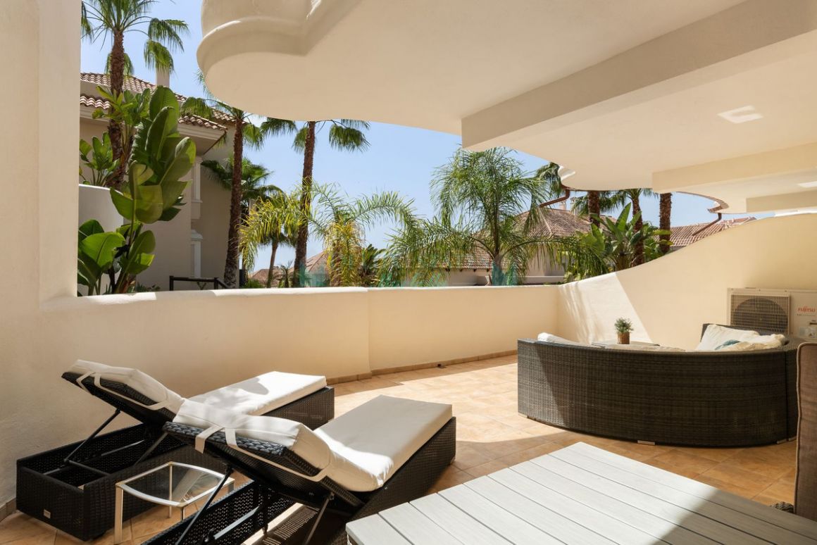 Ground Floor Apartment for sale in Nueva Andalucia