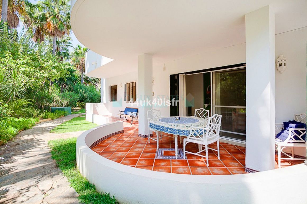 Ground Floor Apartment for sale in Estepona