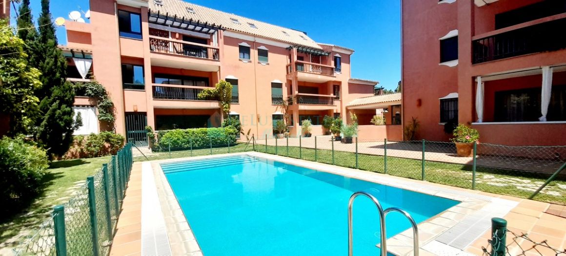 Penthouse for sale in Carib Playa, Marbella East