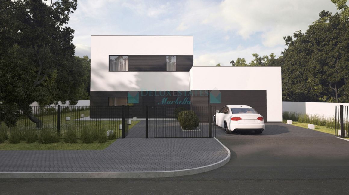 Villa for sale in Estepona