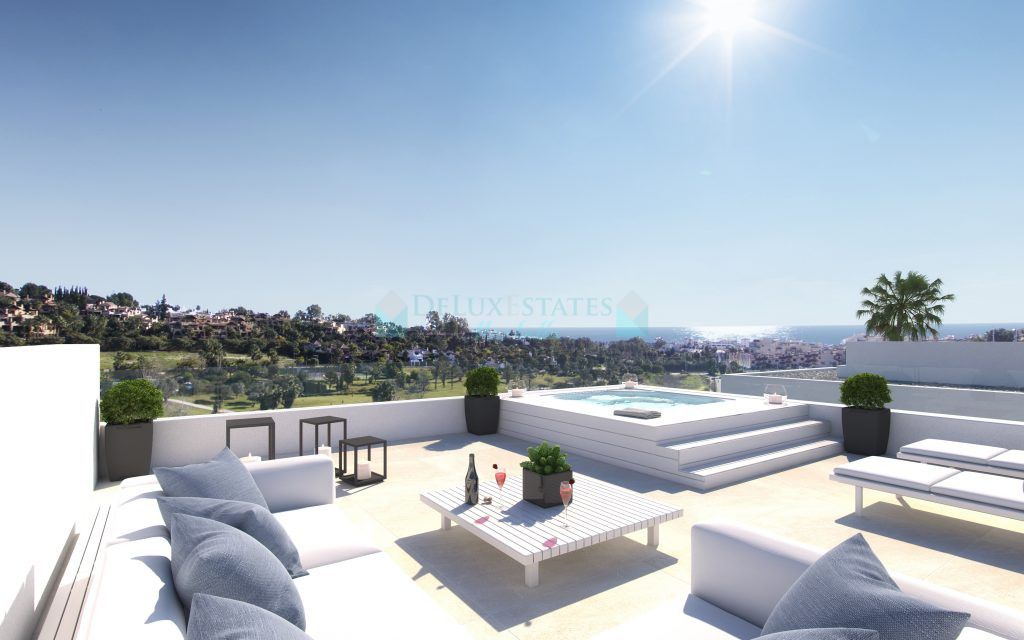 Villa for sale in Estepona