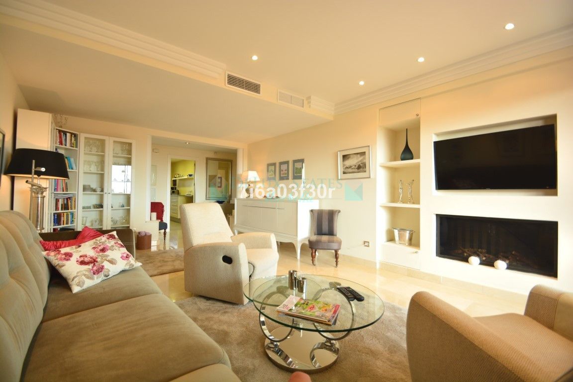 Penthouse for rent in Benahavis