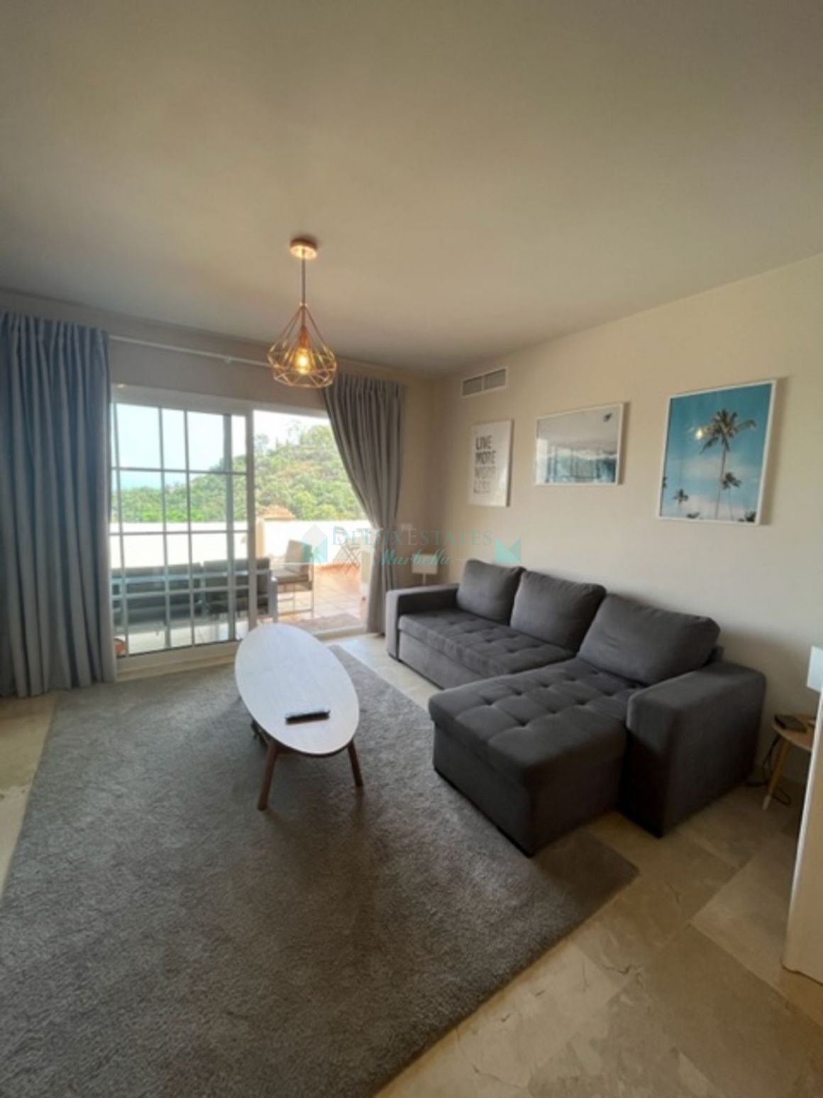 Apartment for sale in Benahavis