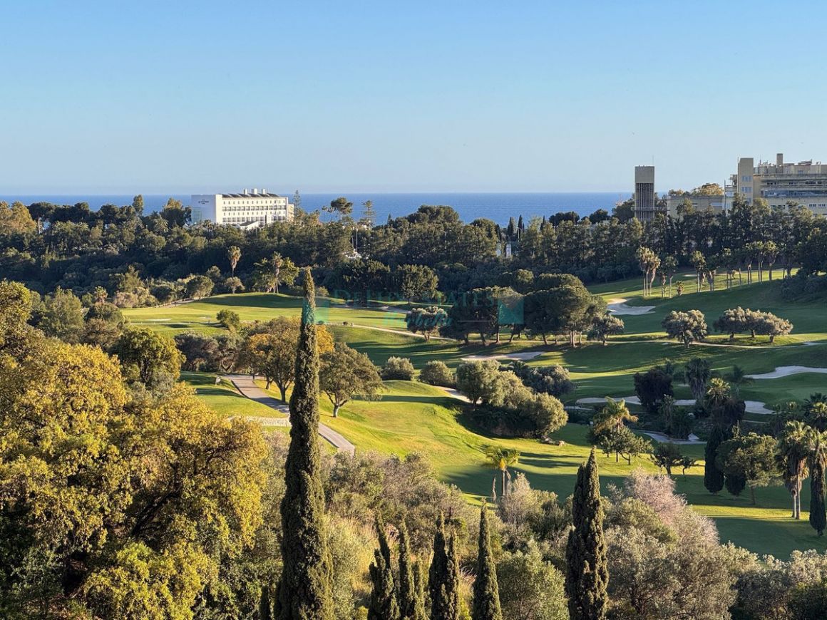 Semi Detached Villa for sale in Santa Clara, Marbella East