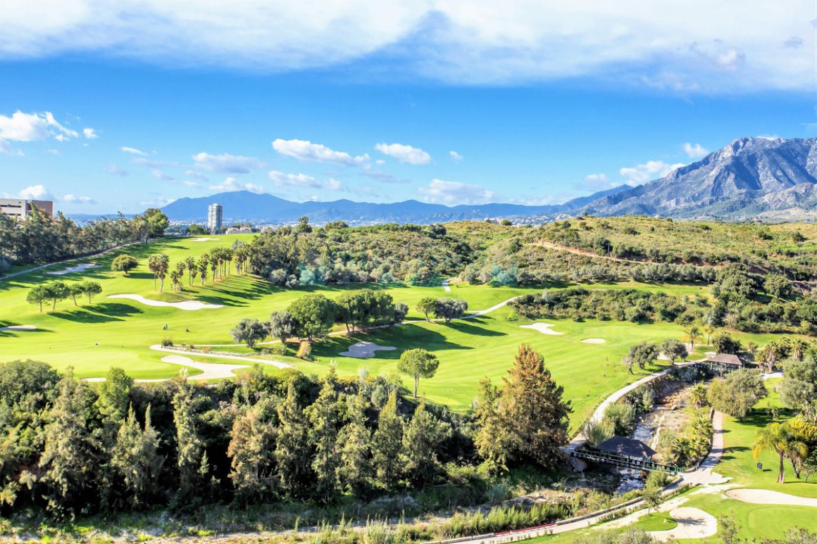 Semi Detached Villa for sale in Santa Clara, Marbella East
