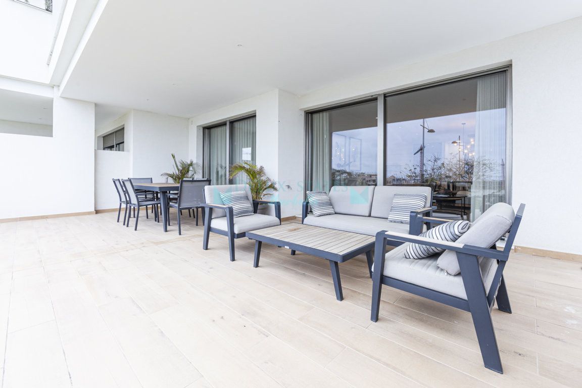 Ground Floor Apartment for sale in Estepona