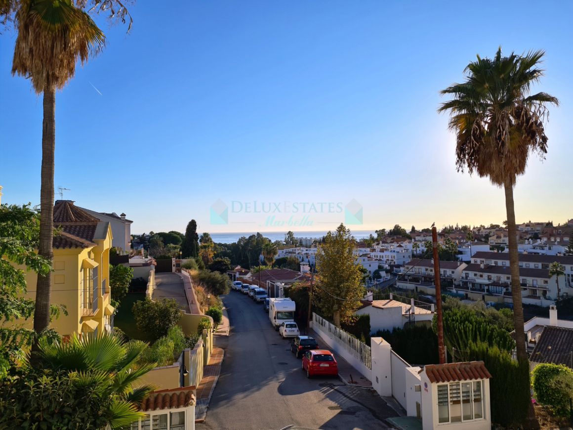 Town House for sale in Rio Real, Marbella East