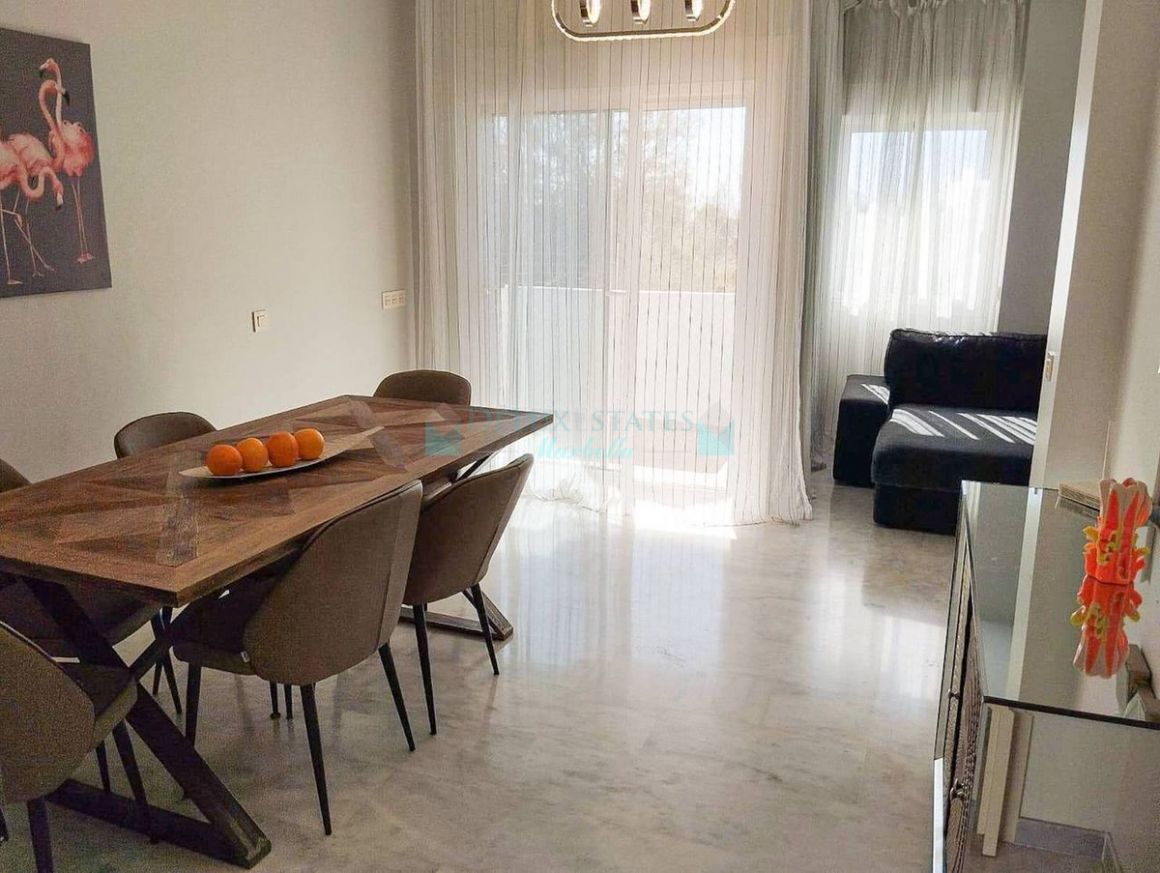 Apartamento Planta Baja en venta en  Valle Romano, Estepona