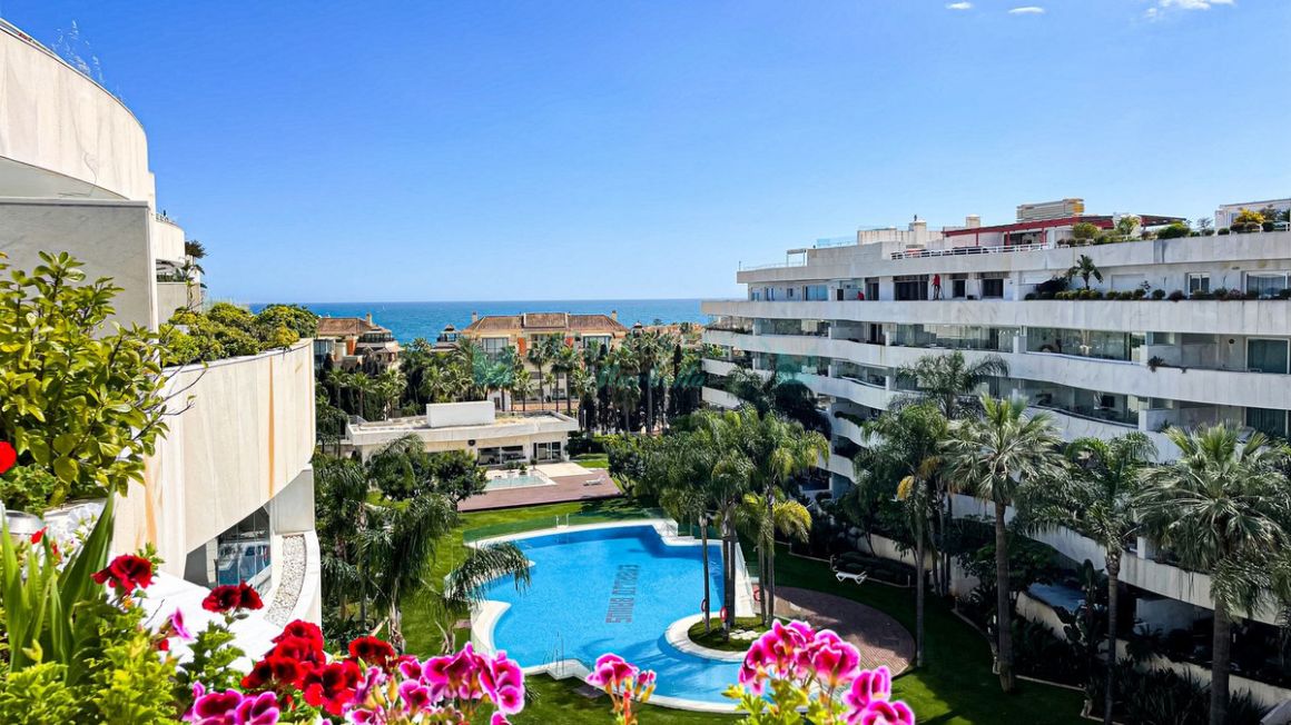 Penthouse for rent in Marbella - Puerto Banus