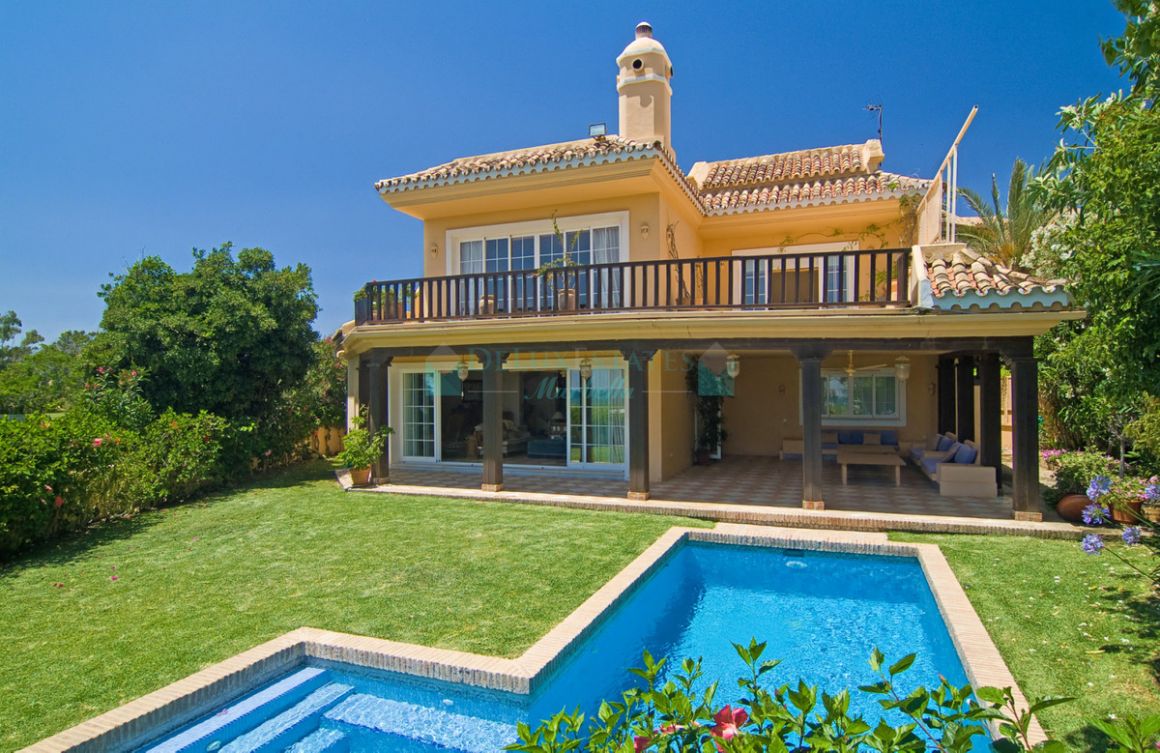 Villa for sale in Guadalmina Baja, San Pedro de Alcantara