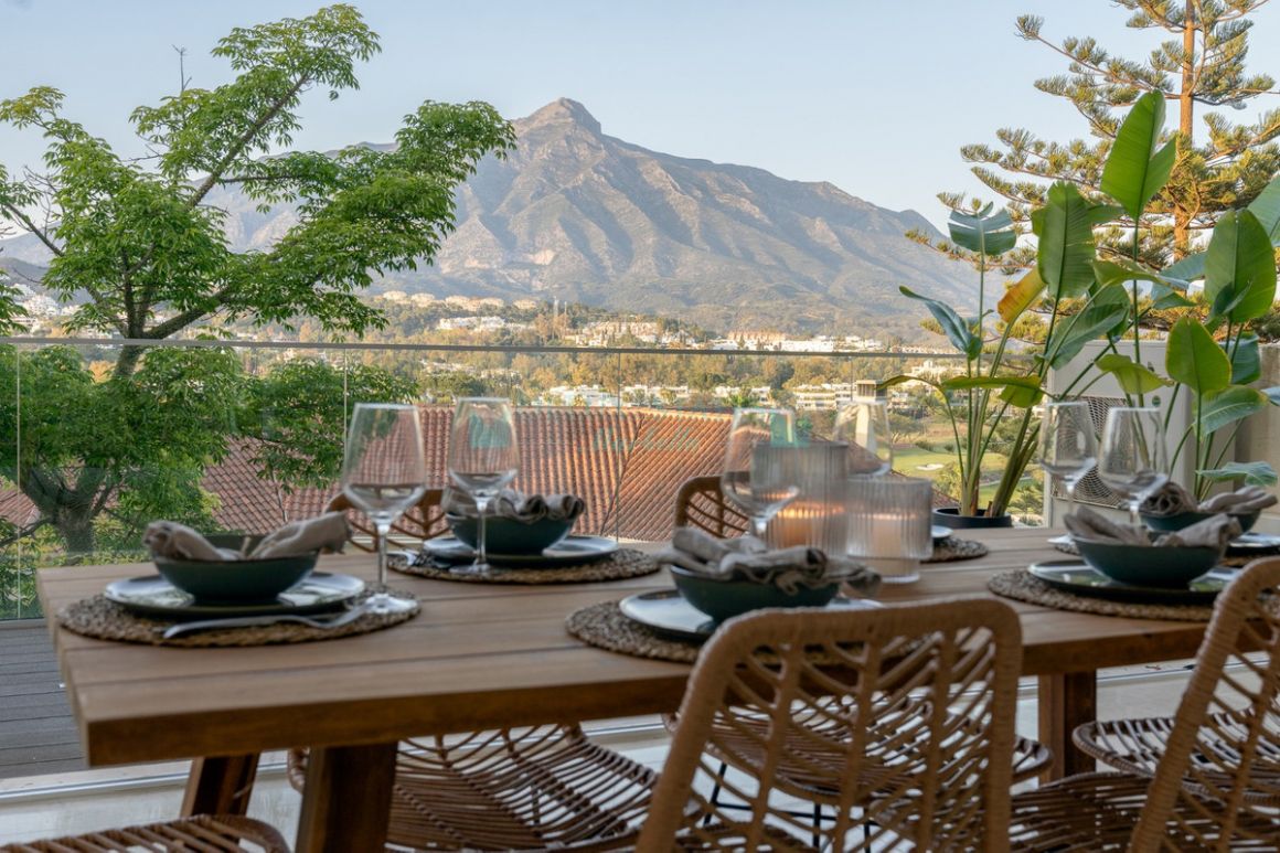 Ground Floor Apartment for sale in Nueva Andalucia