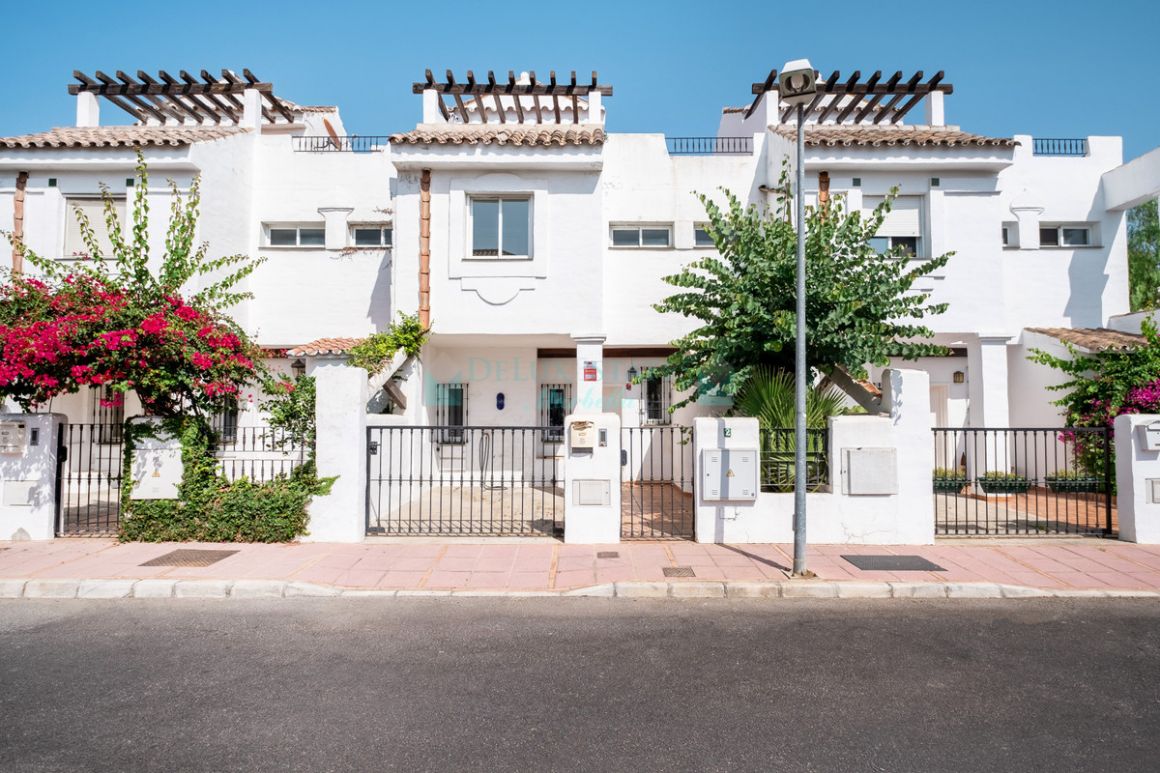 Town House for sale in Nueva Andalucia