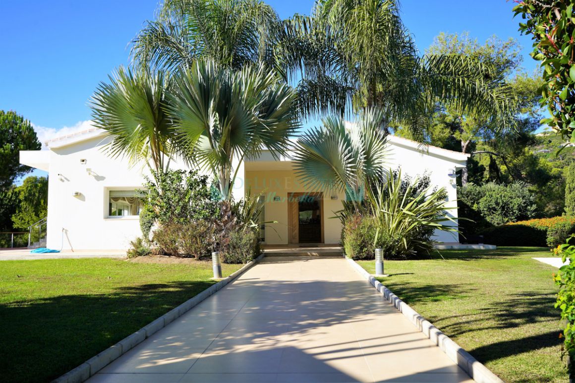 Villa en venta en  La Heredia, Benahavis