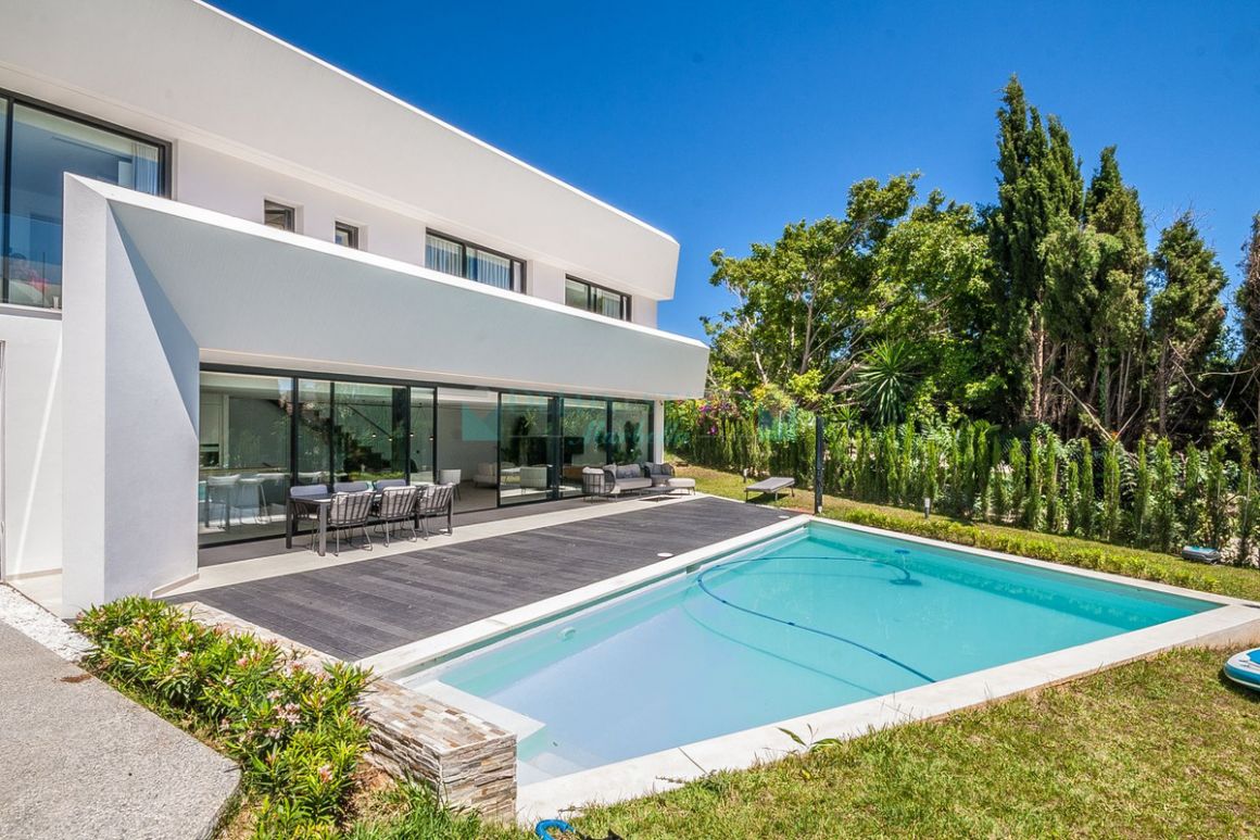 Villa en venta en  Cabopino, Marbella Este