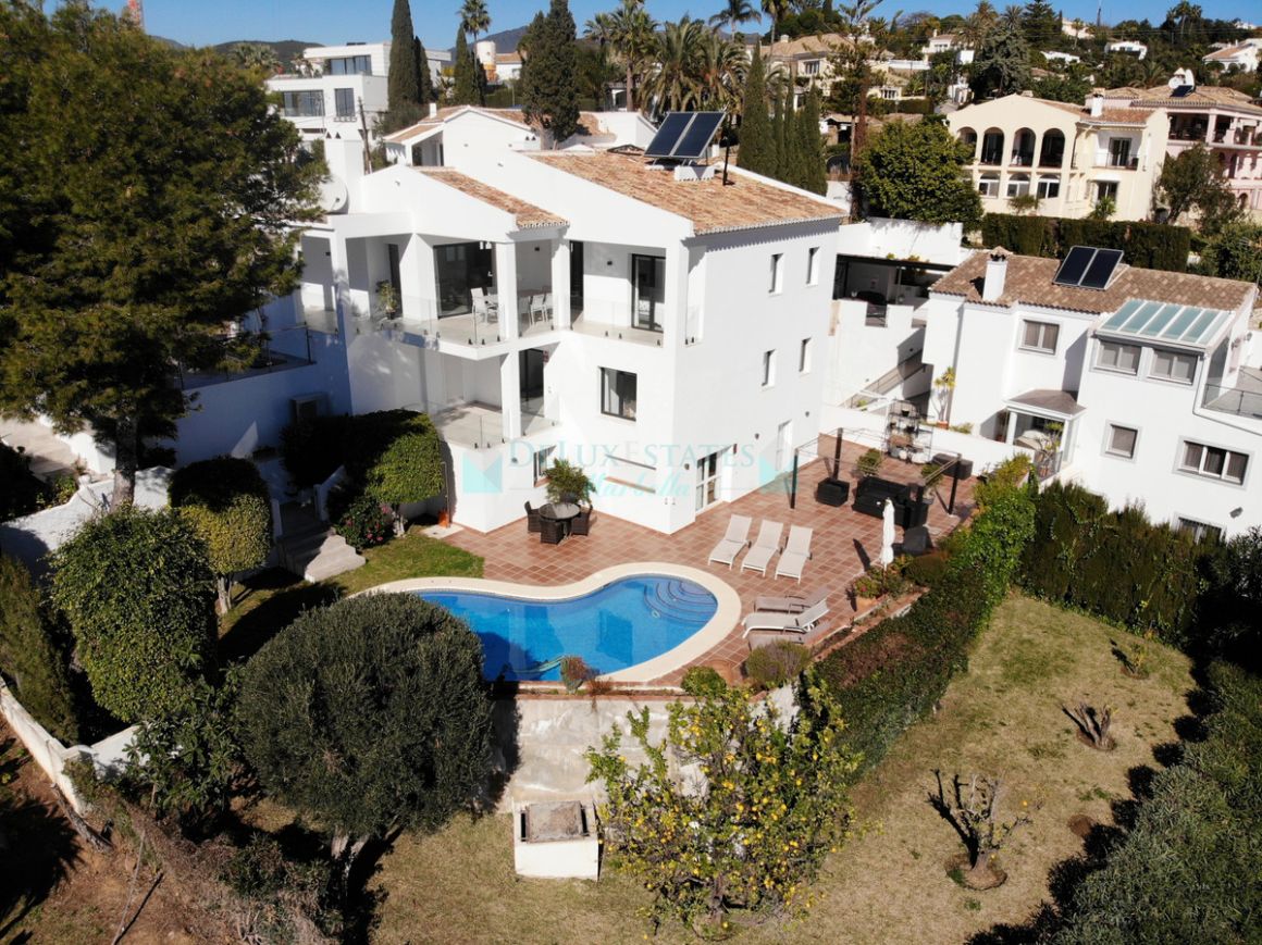 Villa for rent in El Rosario, Marbella East