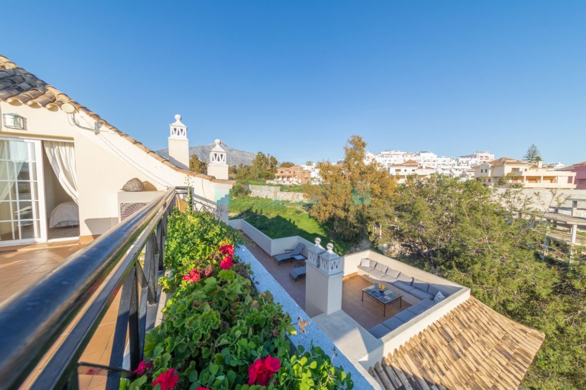 Penthouse for rent in Nueva Andalucia