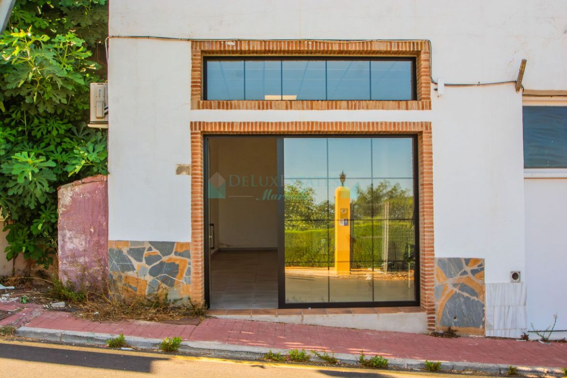Office for sale in  La Mairena, Marbella East