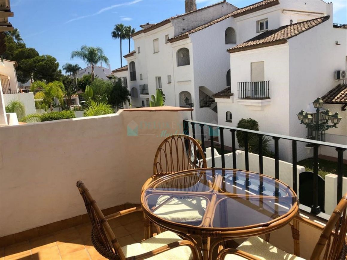 Studio for sale in El Paraiso, Estepona