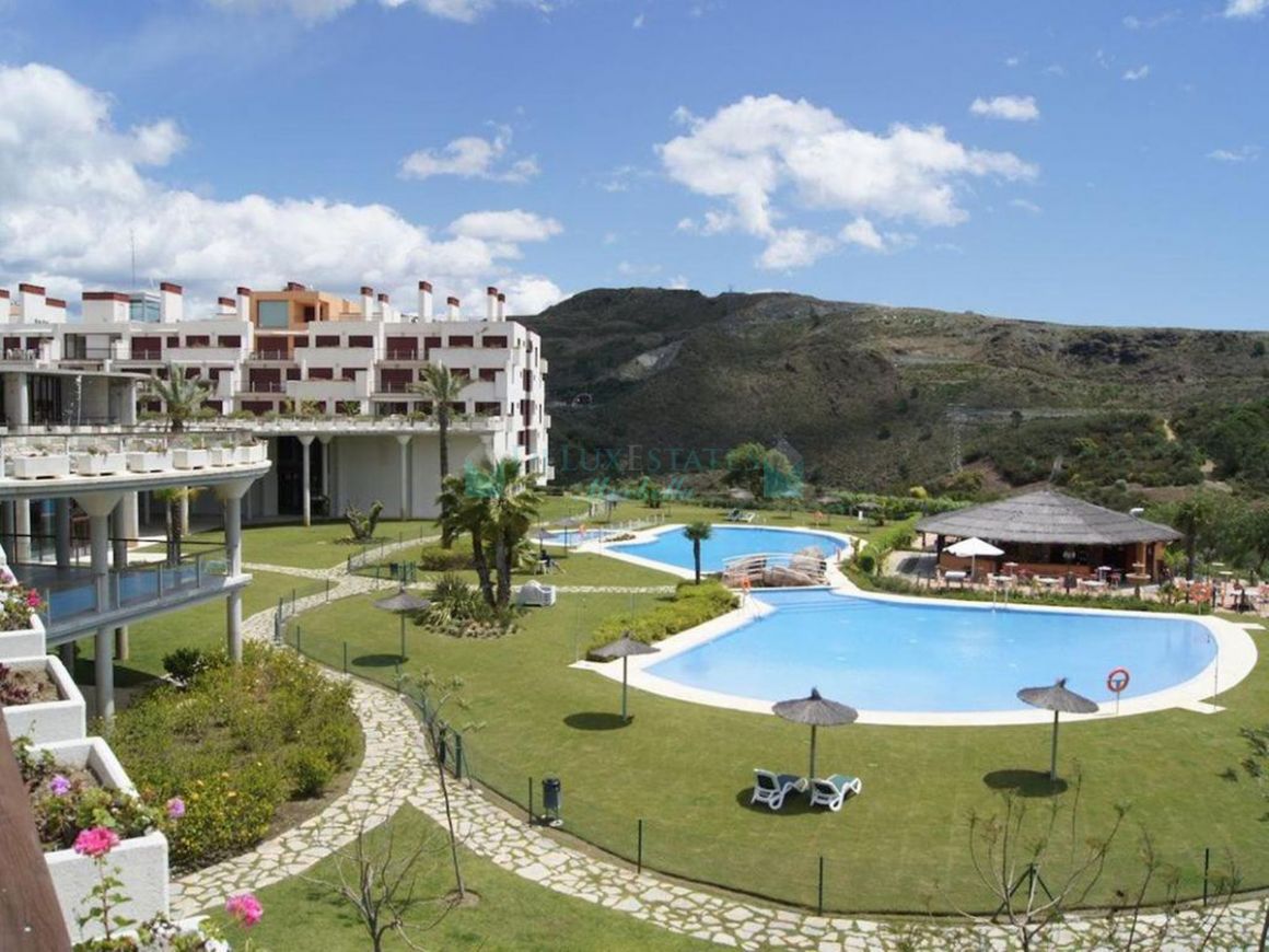 Apartamento en venta en Benahavis