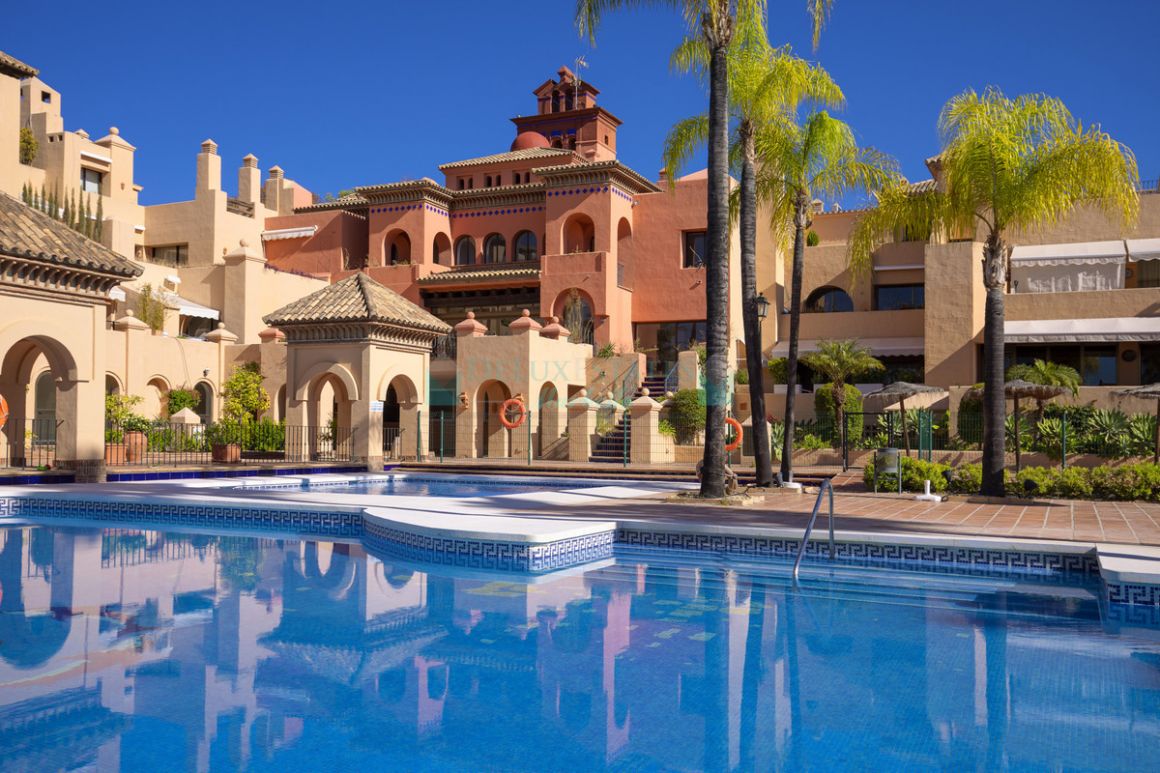 Ground Floor Apartment for sale in Estepona
