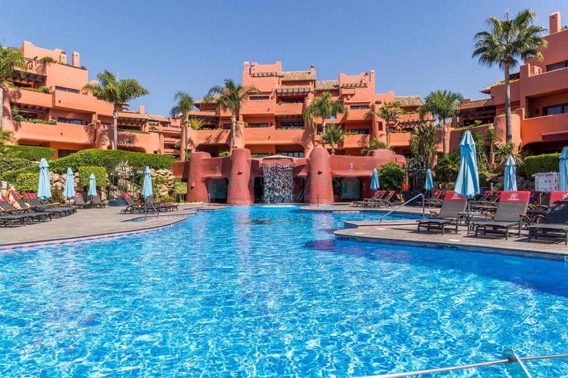 Apartment for sale in Estepona