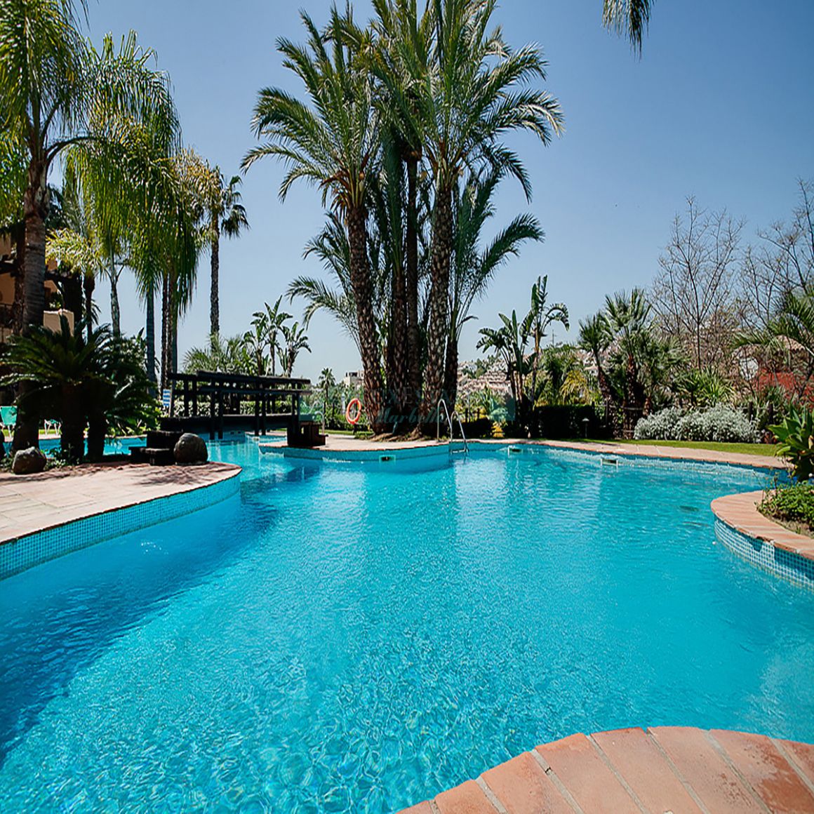 Ground Floor Apartment for sale in New Golden Mile, Estepona
