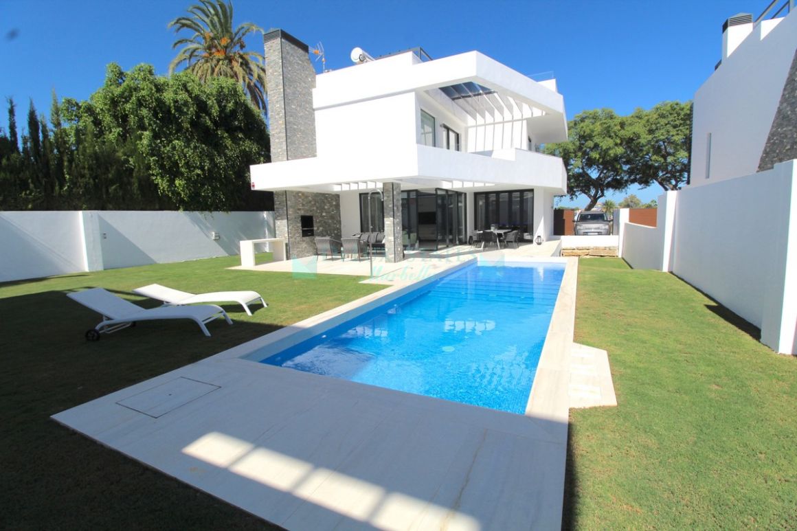 Villa for sale in San Pedro de Alcantara