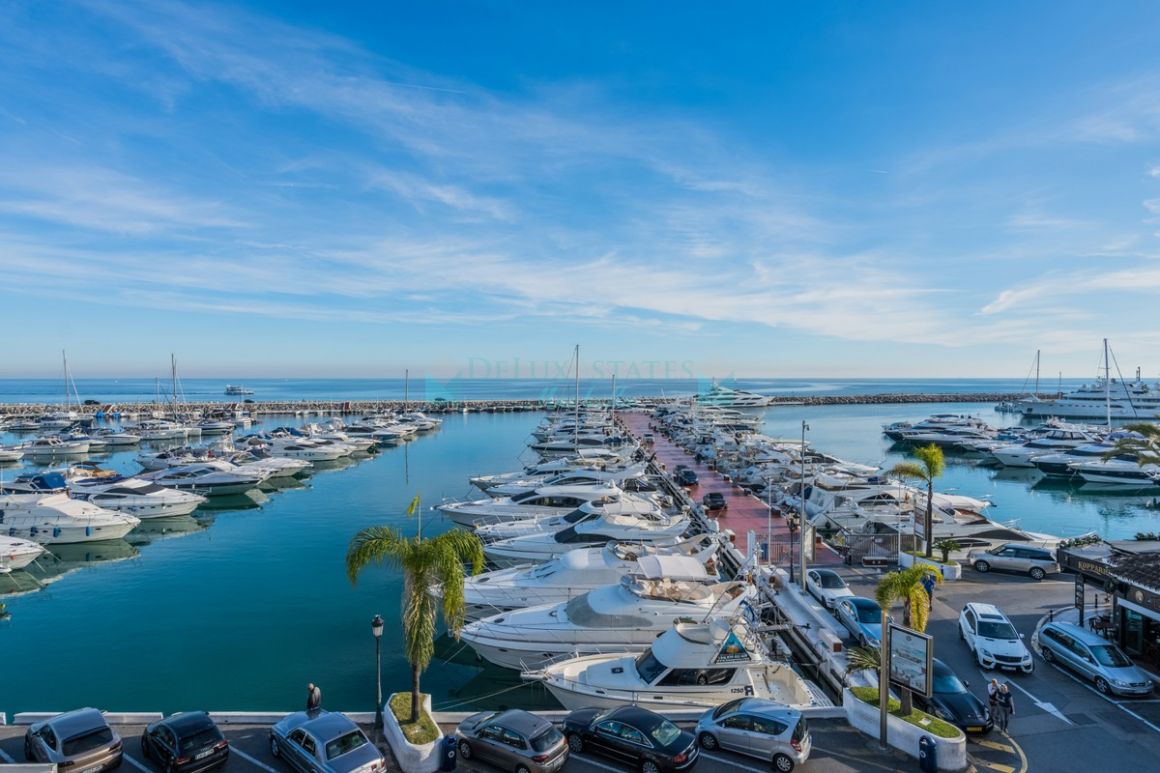 Penthouse for sale in Marbella - Puerto Banus