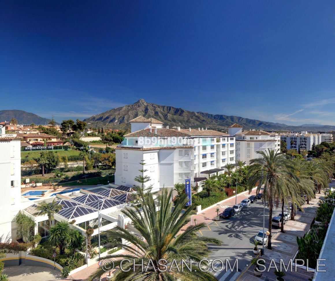 Ground Floor Apartment for sale in Marbella - Puerto Banus