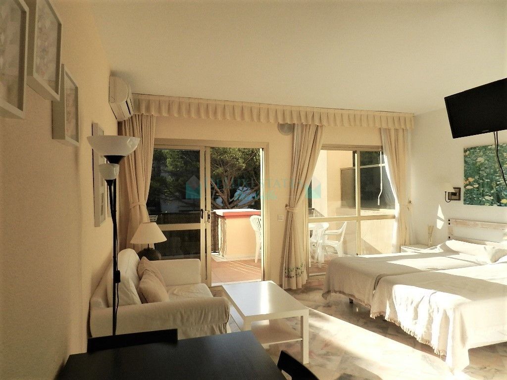 Studio for sale in Elviria, Marbella East