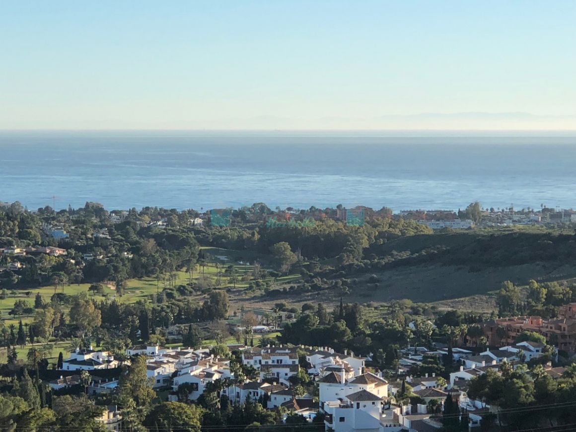 Penthouse for rent in Benahavis