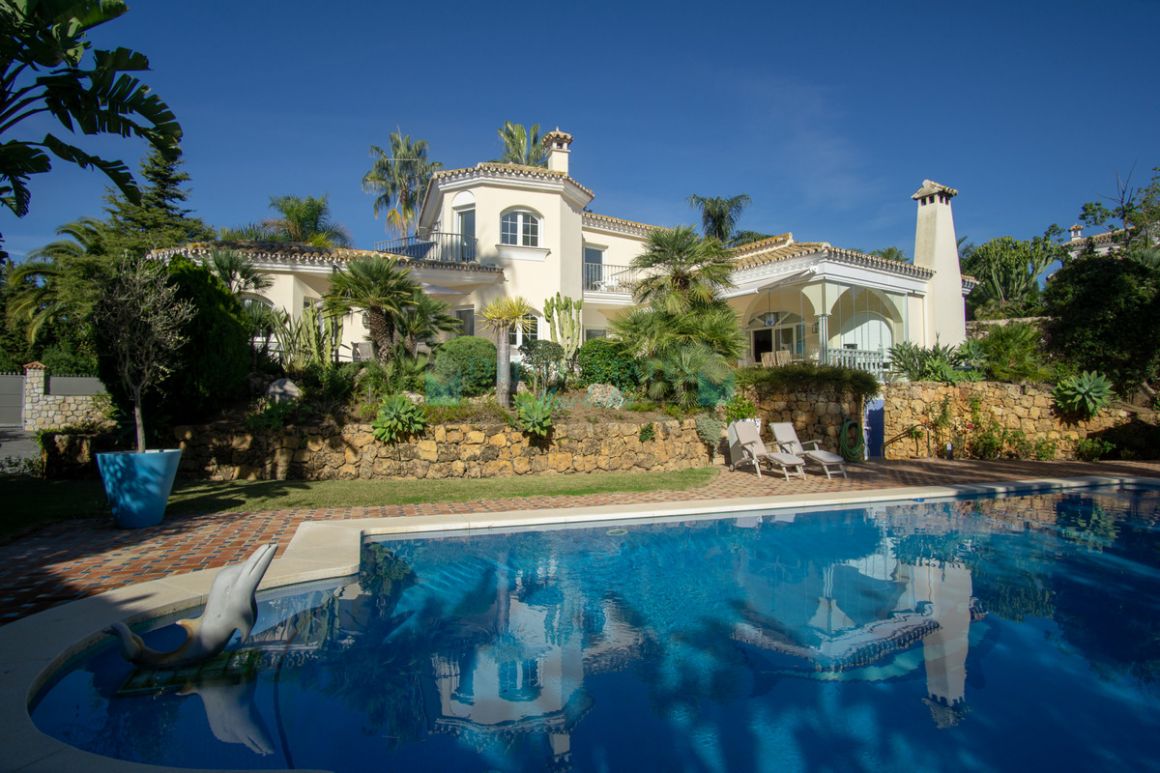 Villa for rent in Hacienda las Chapas, Marbella East