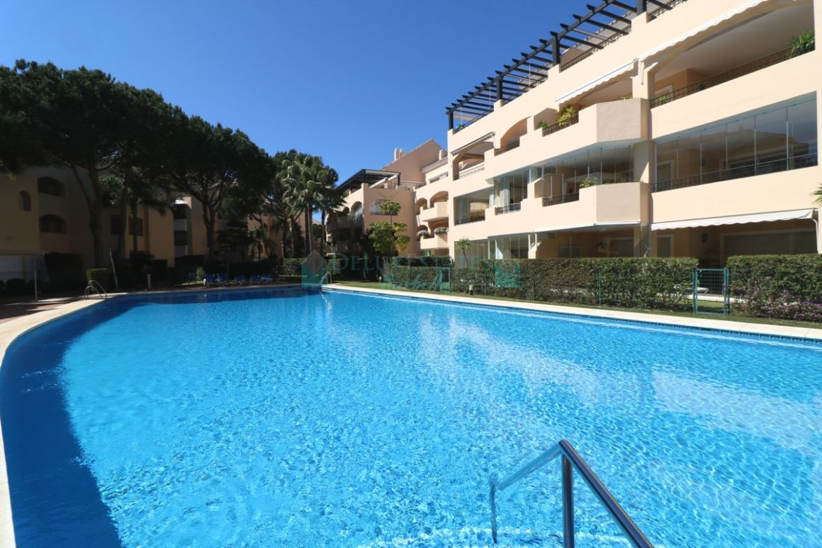 Ground Floor Apartment for sale in Elviria, Marbella East