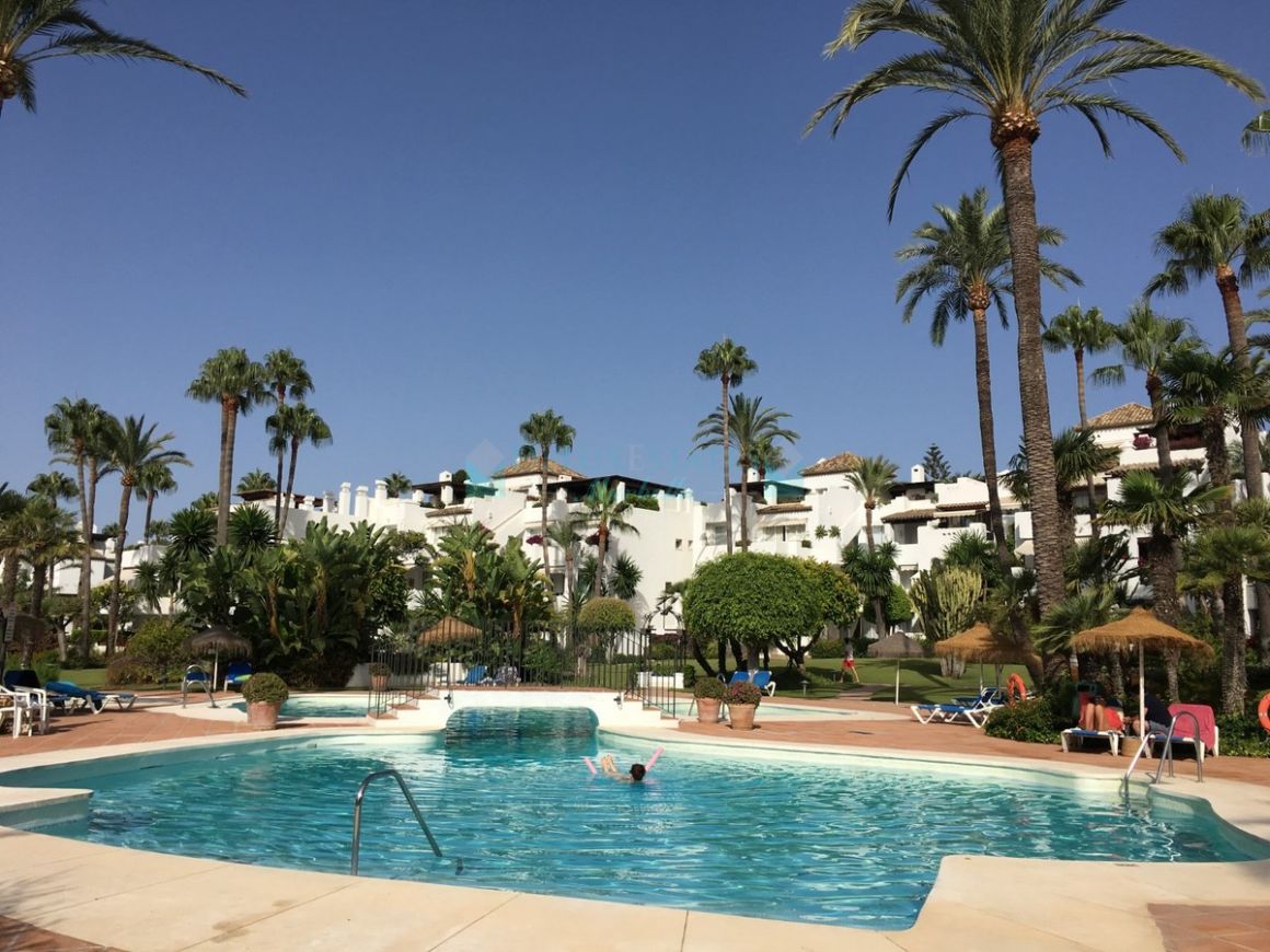 Apartment for sale in Estepona