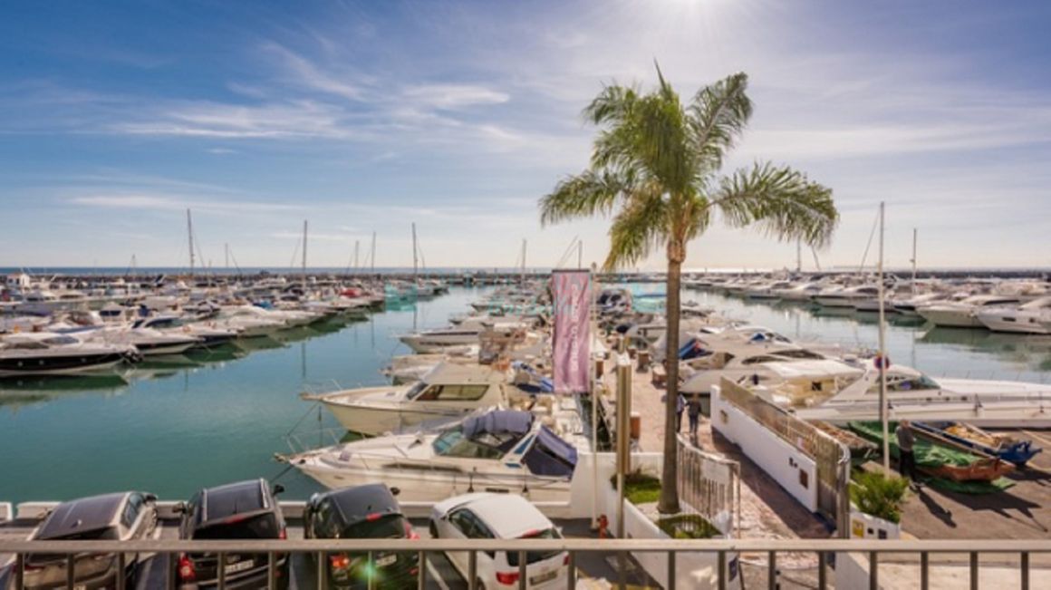 Penthouse for sale in Marbella - Puerto Banus