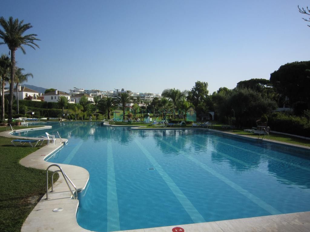 Town House for sale in Estepona