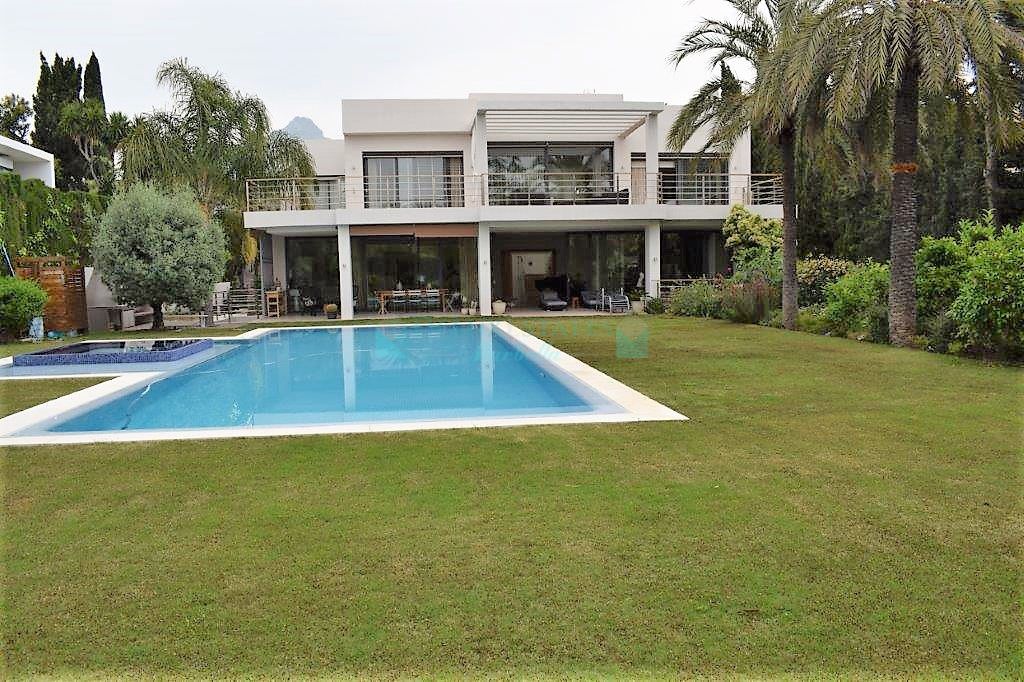 Villa in Aloha, Nueva Andalucia