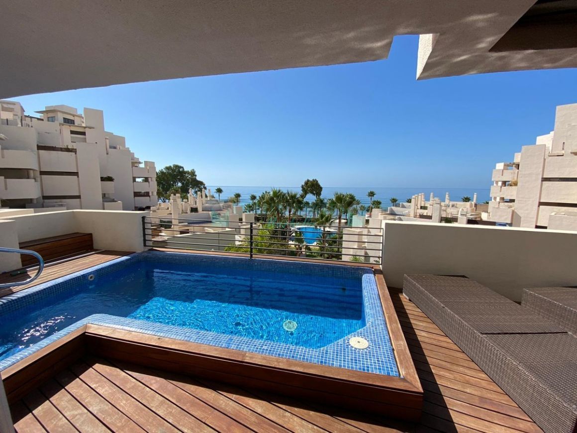 Penthouse for rent in Estepona