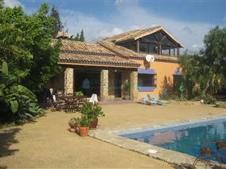Villa in Estepona