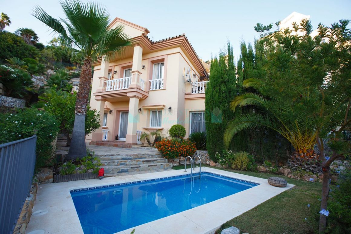 Villa for rent in Istan